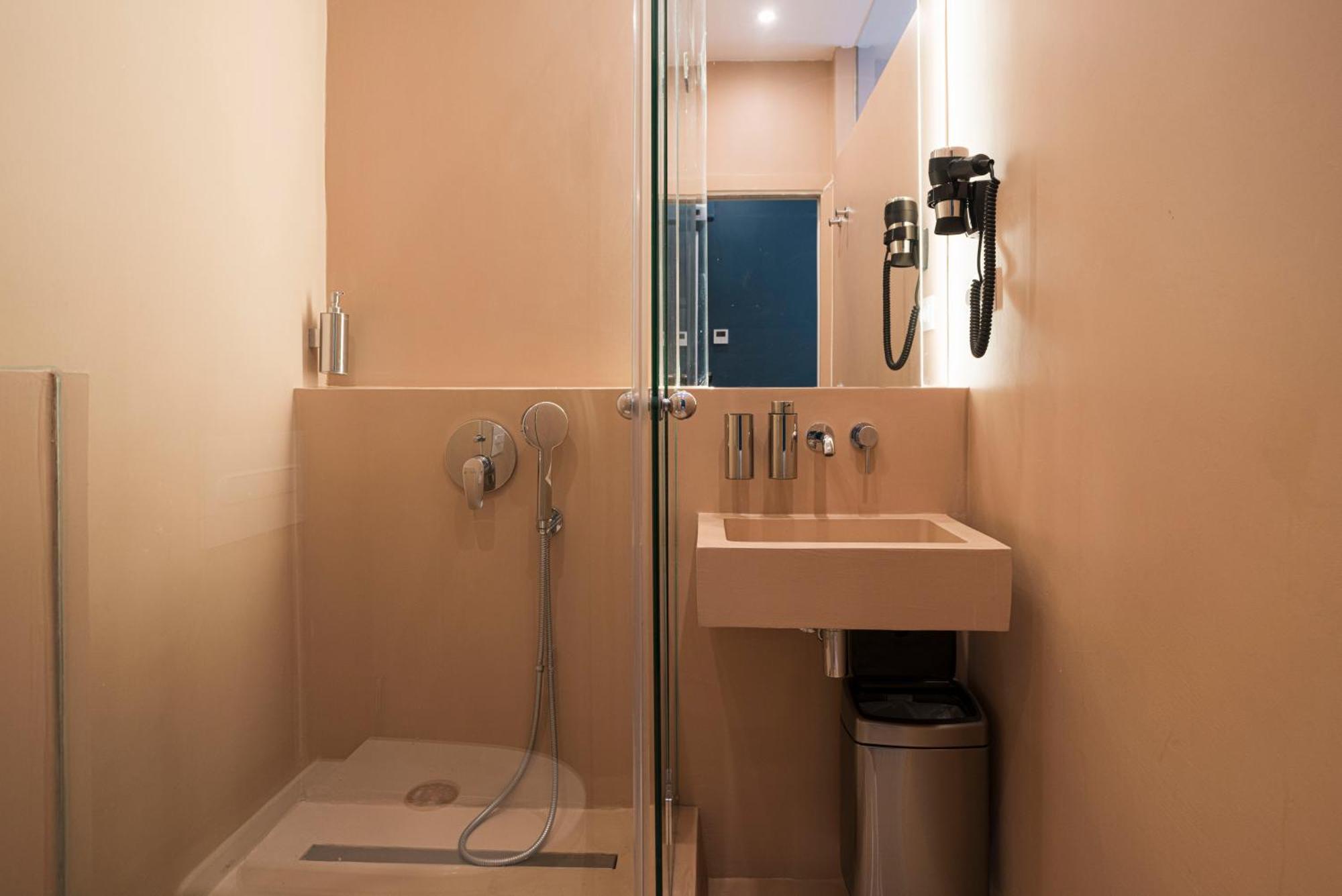 Hostal Sol Y K Barcelona Eksteriør billede